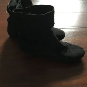 Women's size 7 flat ankle boots
